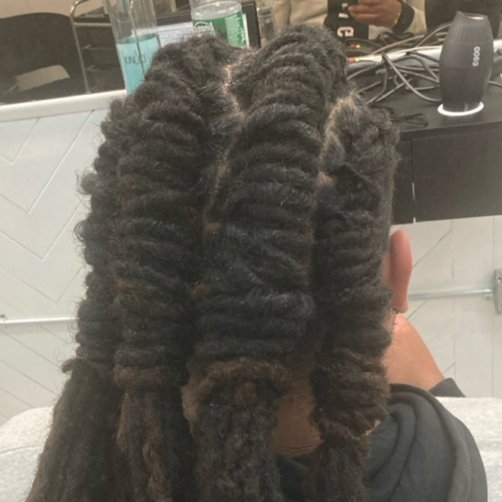Loc Style at QE BEAUTY in New York, NY