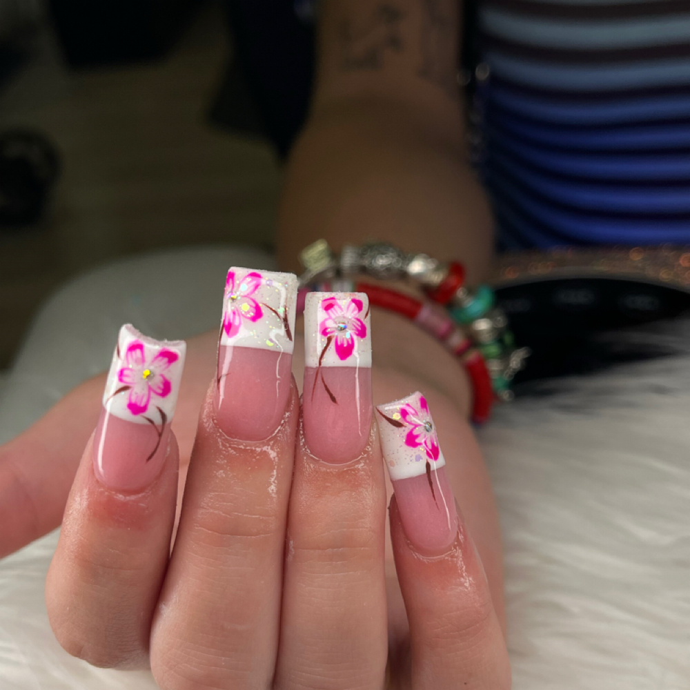 XL Full Acrylic Set at Izannastarnailz in Xeina, OH