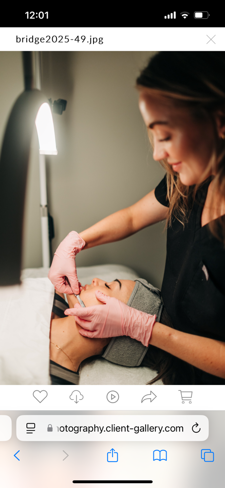 Dermaplane Facial