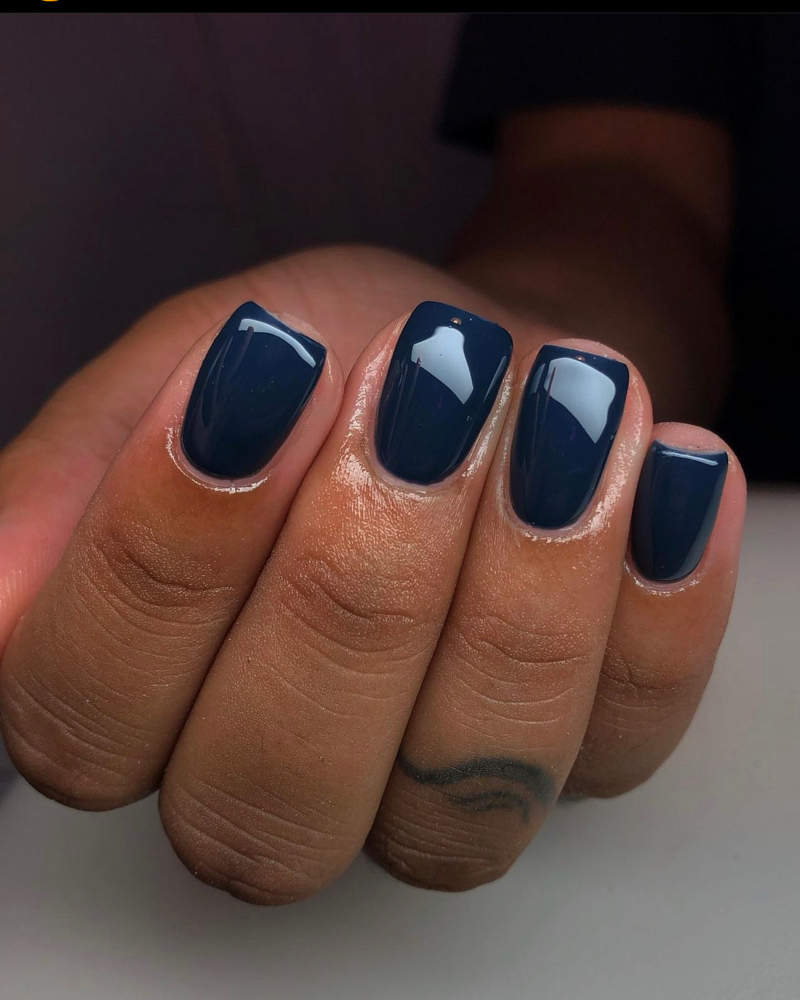 DELUXE MANICURE