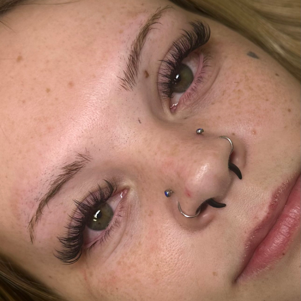 Hybrid Lash Full Set at LEXIS LOX in Longview, WA
