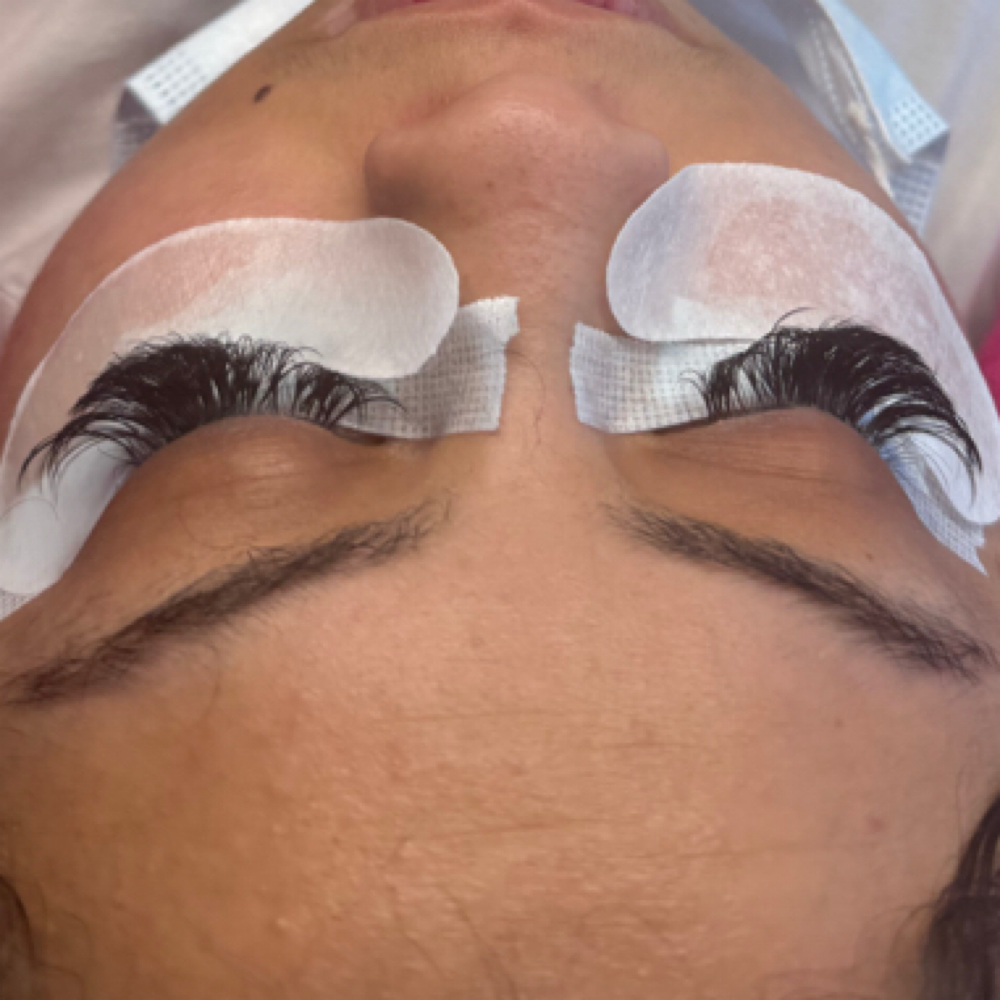 Mini Fill at DesirableLashes in Seattle, WA