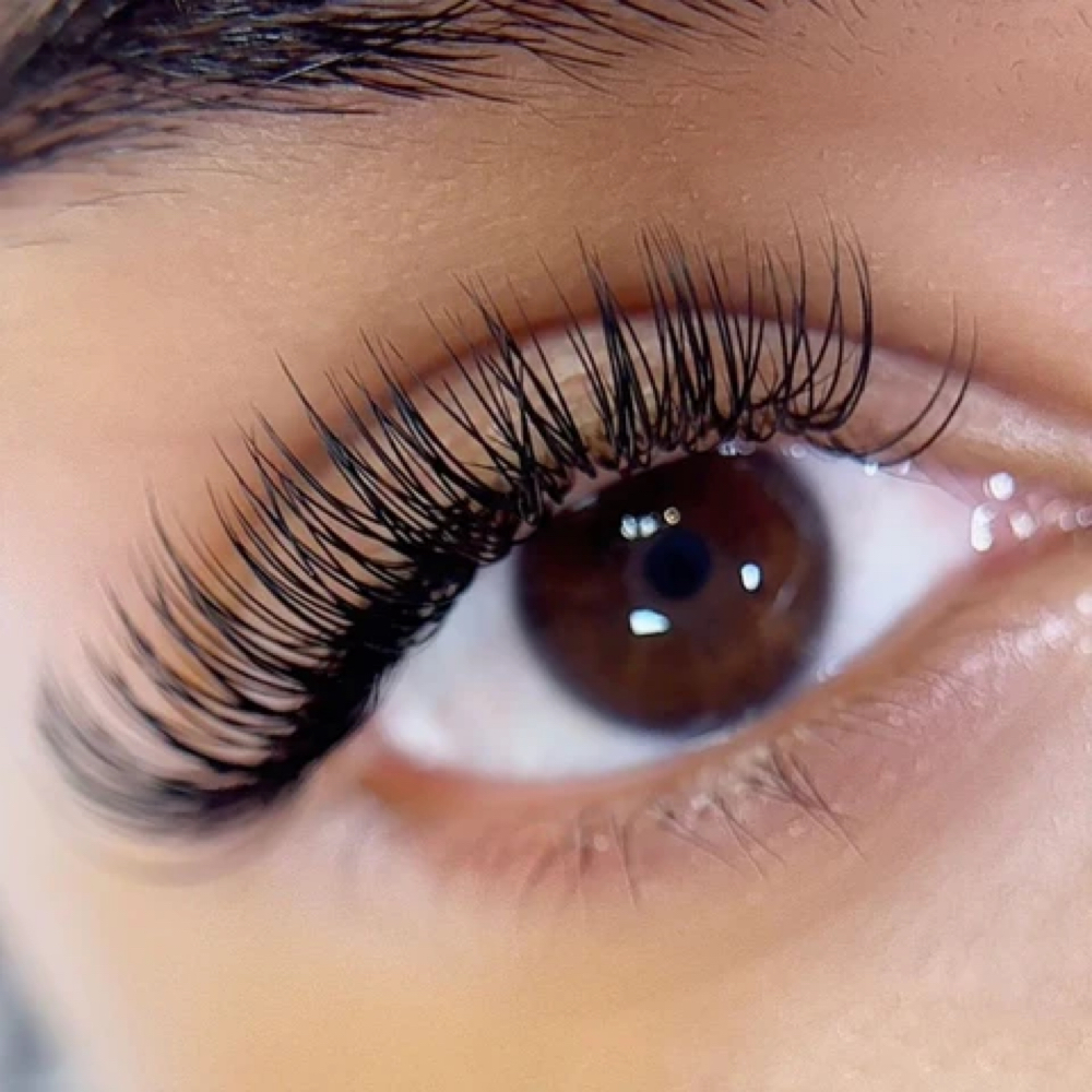 Classic Eyelash Fullset at Aesthetics By Arely in Glendale, AZ