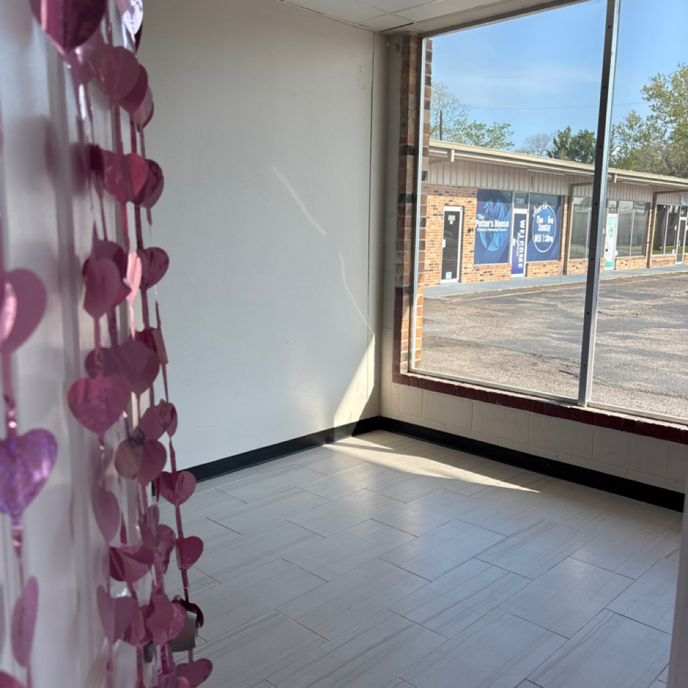 Daily Suite Rental at ANAIZ GLAM in Baytown, TX