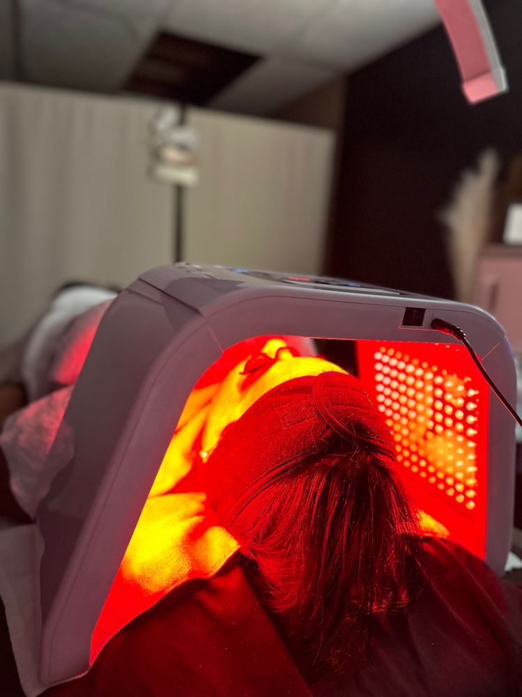 LED LIGHT THERAPY