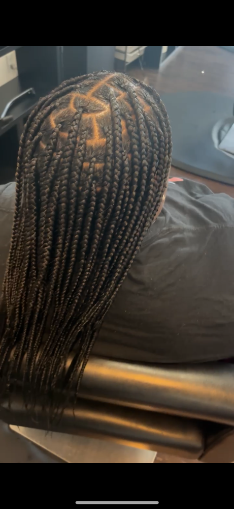 Medium Knotless Braids