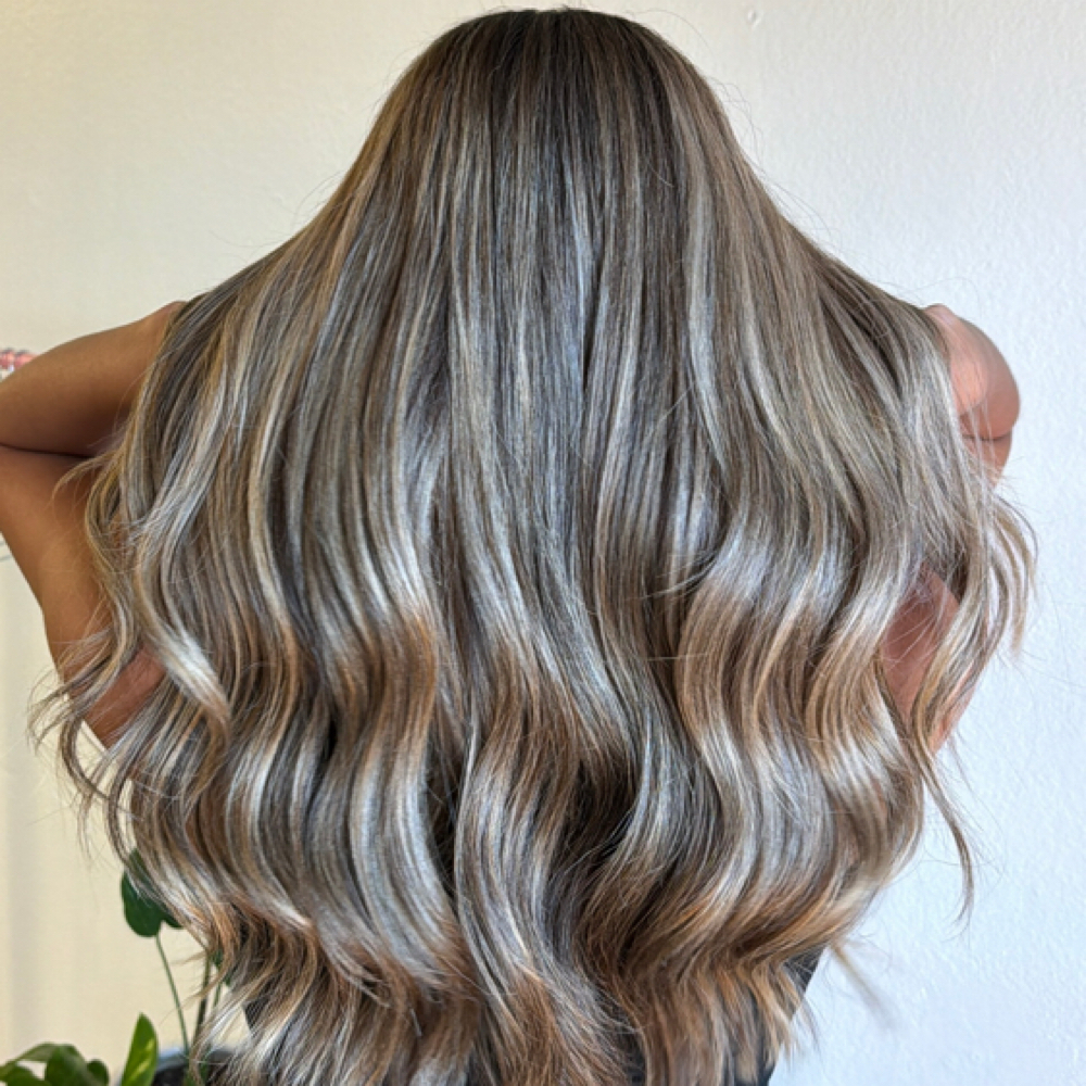 Blonde at Sol Studio in Mercedes, TX