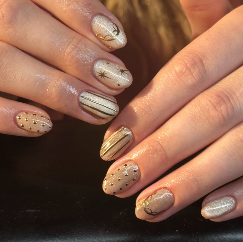 structured gel manicure with art at Looks by Laysha in Parma, OH