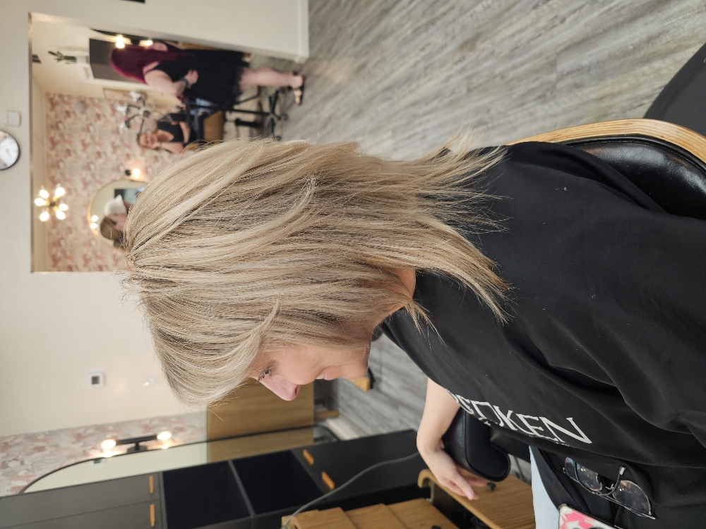 Women's Haircut