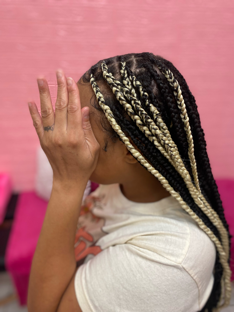 Medium Knotless Braids