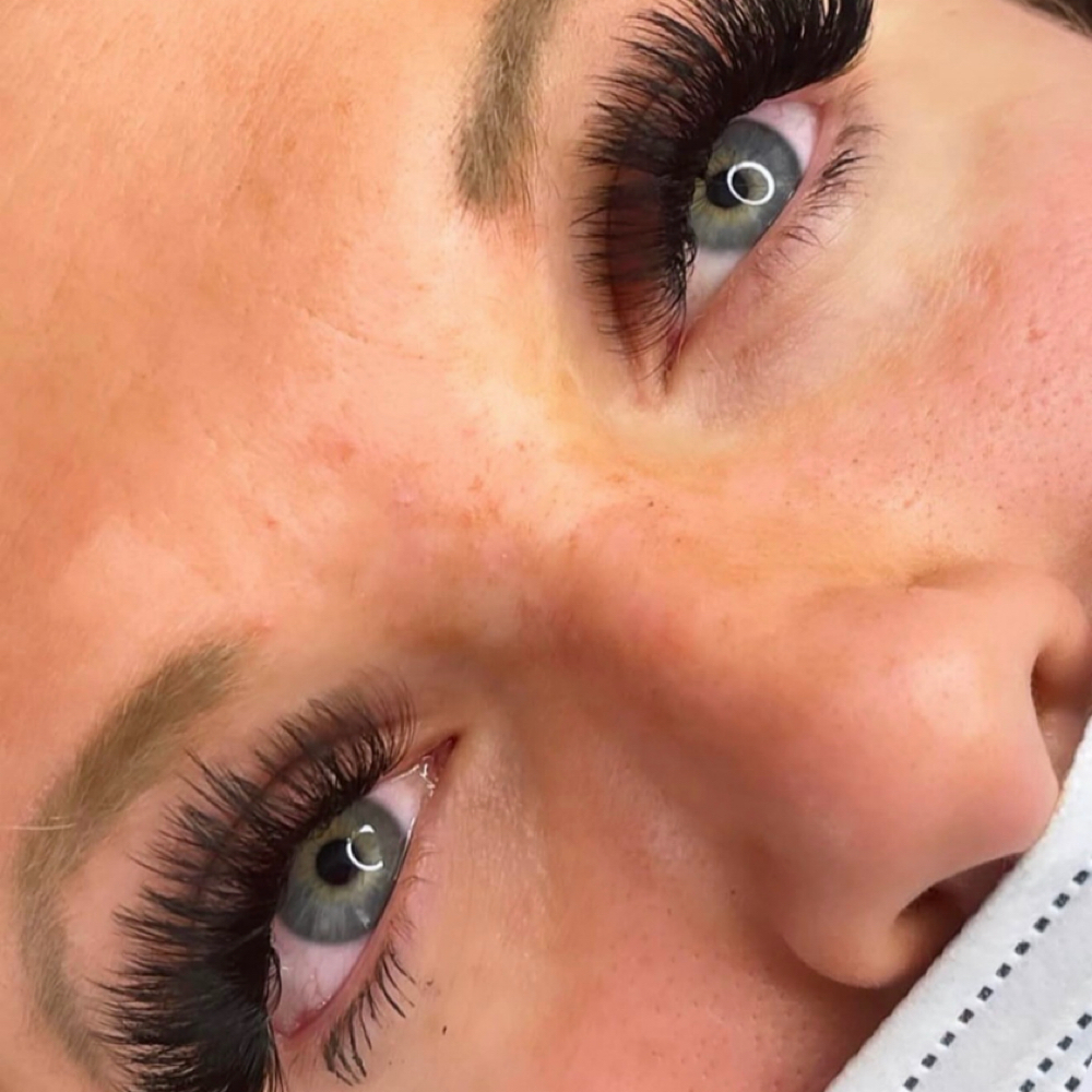 Lash extensions at Savage Artistry in melbourne, FL