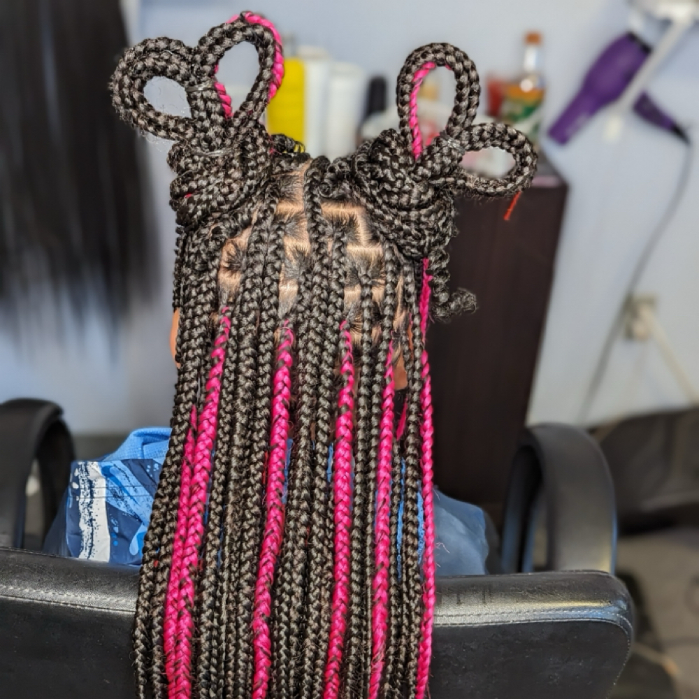 Smedium Knotless at Queen of knotless‼️👑 in Warren, MI