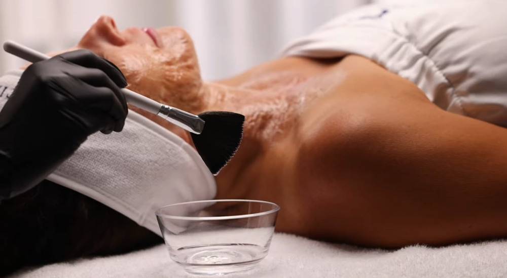 ANTI-AGING & LIFTING FACIAL