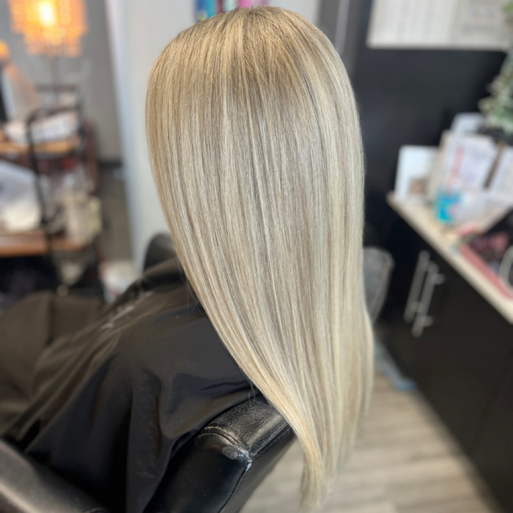 Eric Extensions Three Rows at Her Beauty Salon & Boutique in Lees Summit, MO