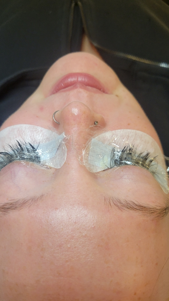 Lash Extension Removal