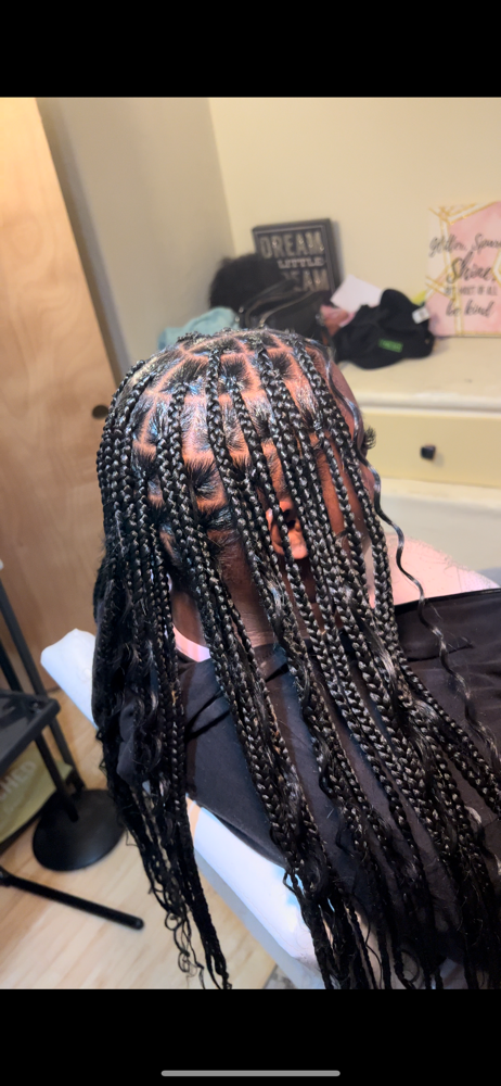 Medium Knotless