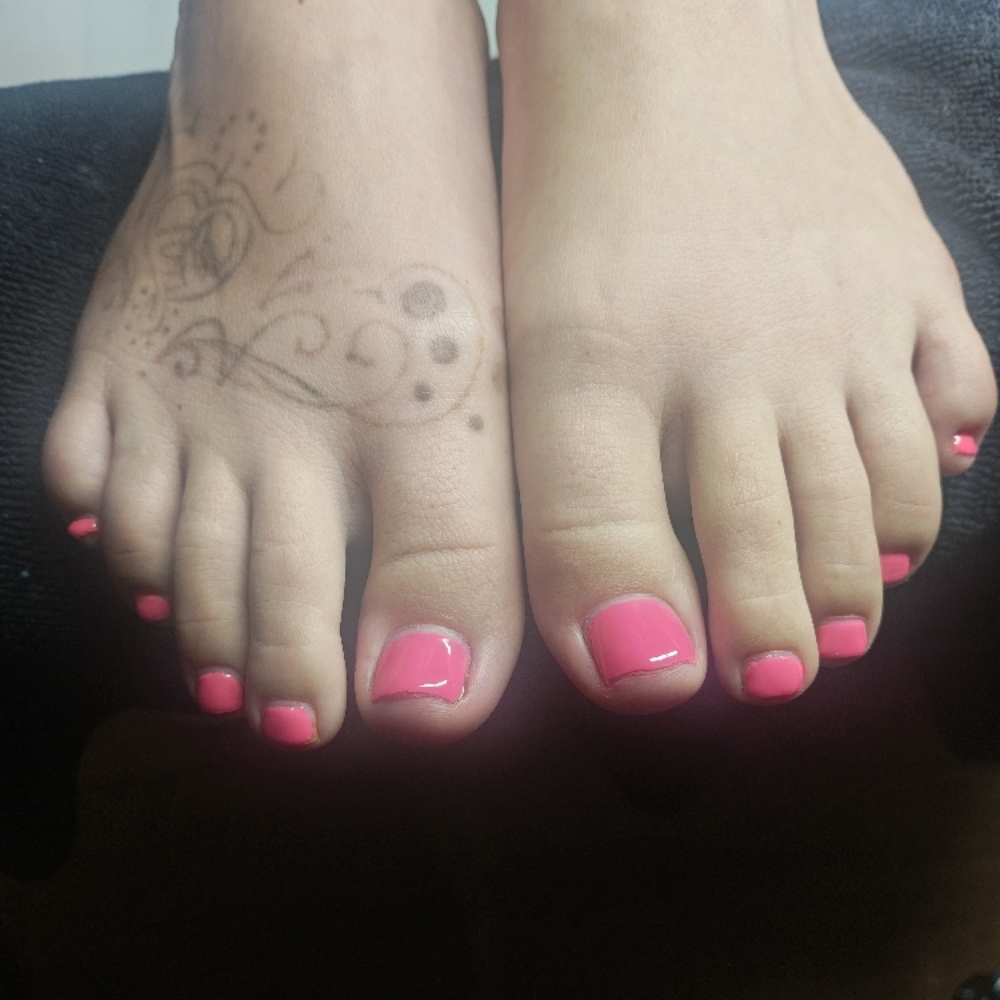 Gel Polish Toes at SarahzNailz in Berwick, PA