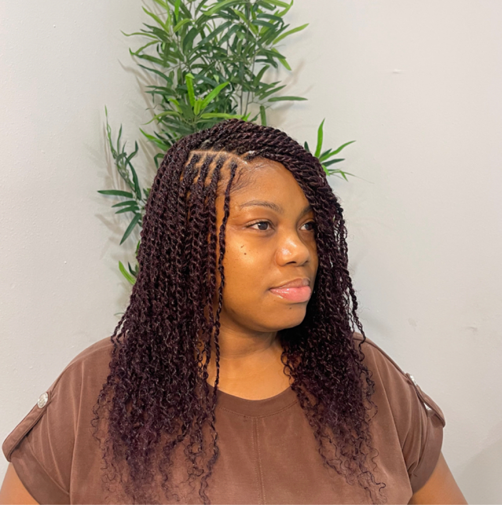 Mini Twist at Jartu's Braids beauty bar π±π· in Monroe, LA