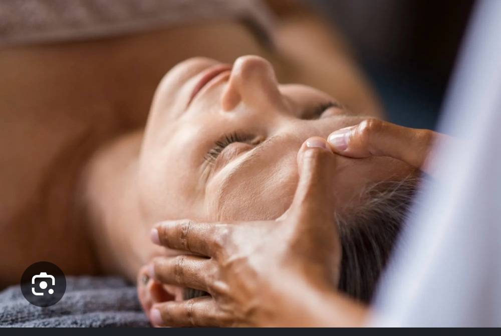 Scalp Massage at DeStress Express in Sumterville, FL