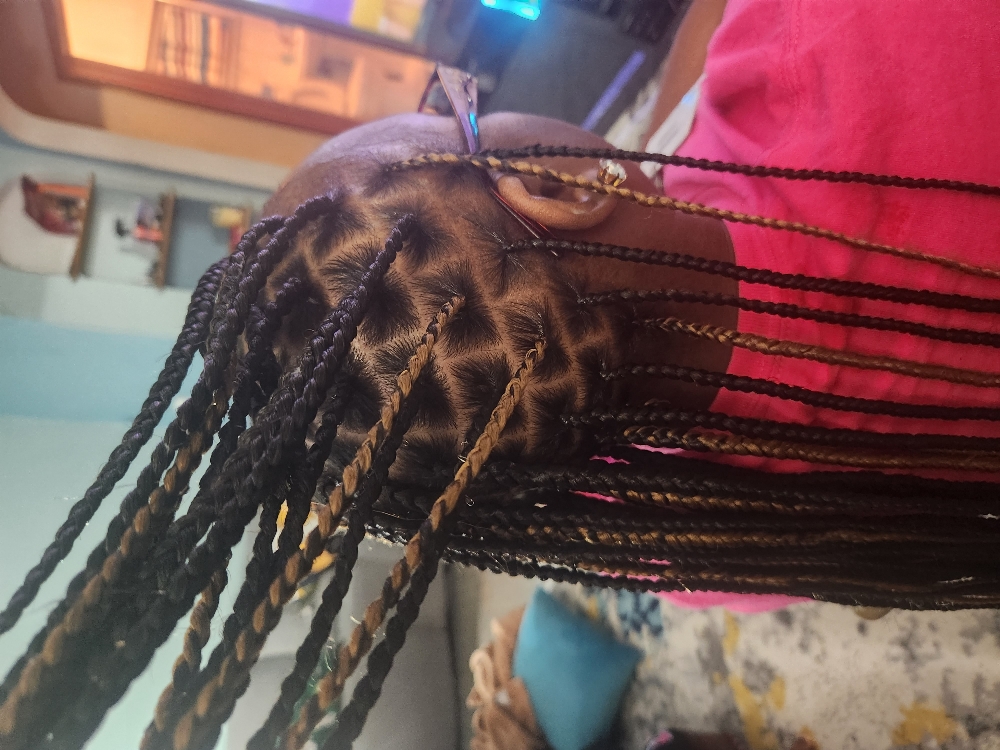 Medium Knotless