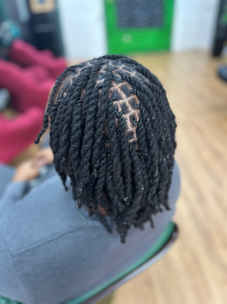 Locs Retwist & Style