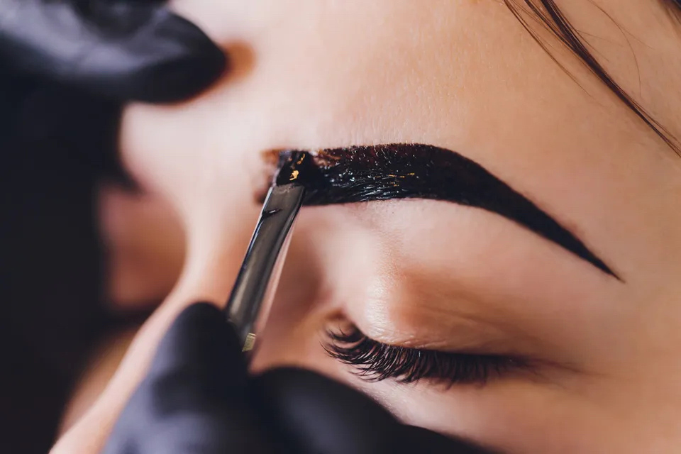 Henna Eyebrows