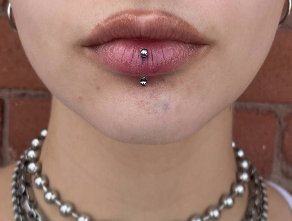 Vertical Labret