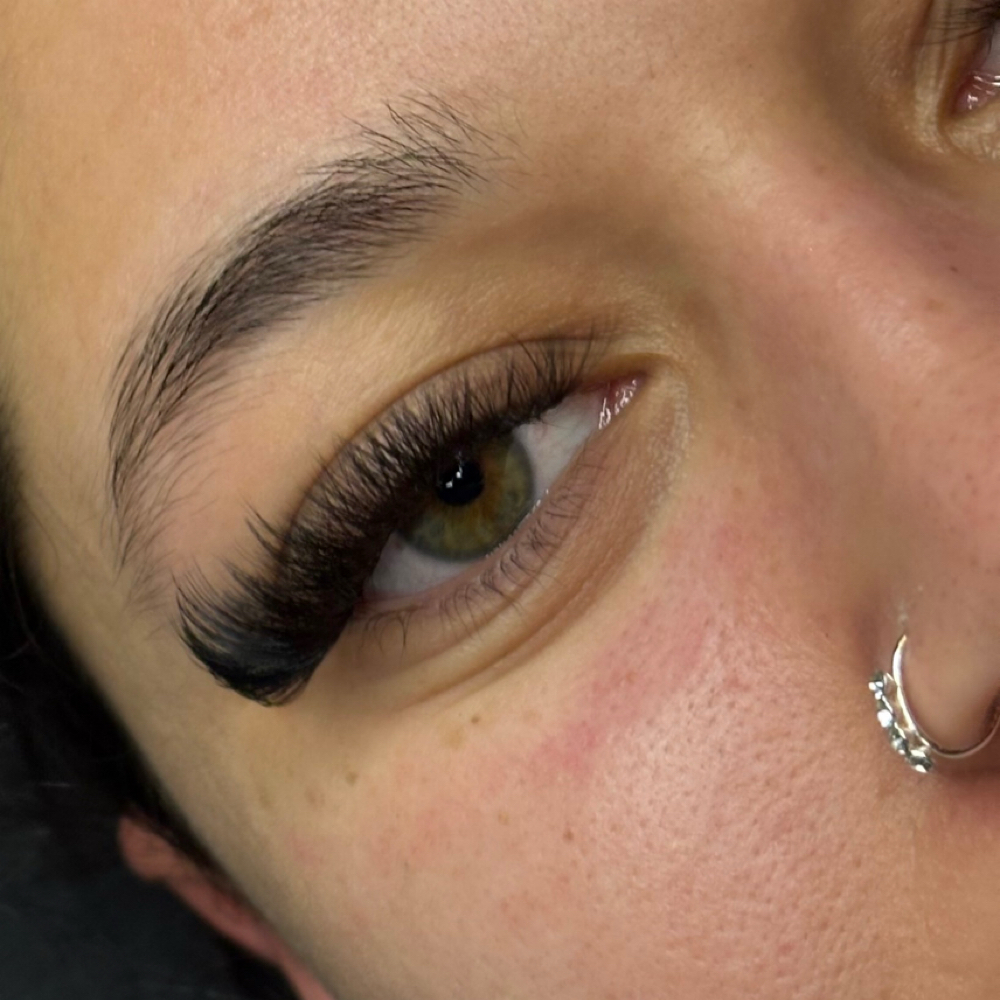 Mega Volume Set at Lashes By Ki in Terre Haute, IN