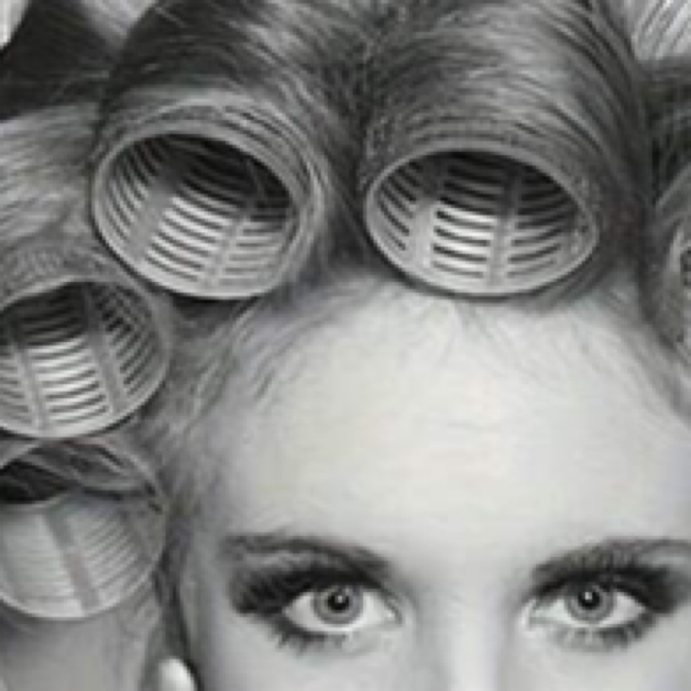 Shampoo + Blowout at The House of Blondes in Summerville, SC