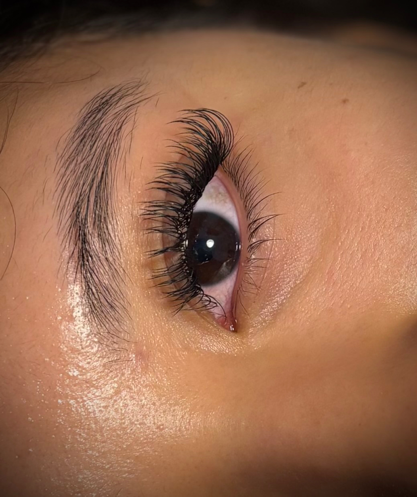 Classic Set at Karisbeautyroom in Hillsboro, TX