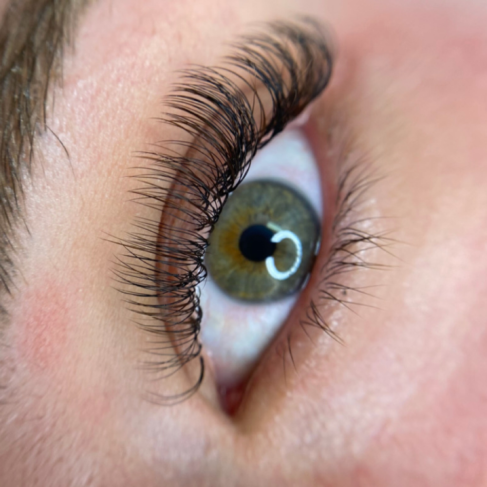 CLASSIC LASH EXTENTION at Pretty In pink Beauty SPA LLC in Cottageville, SC