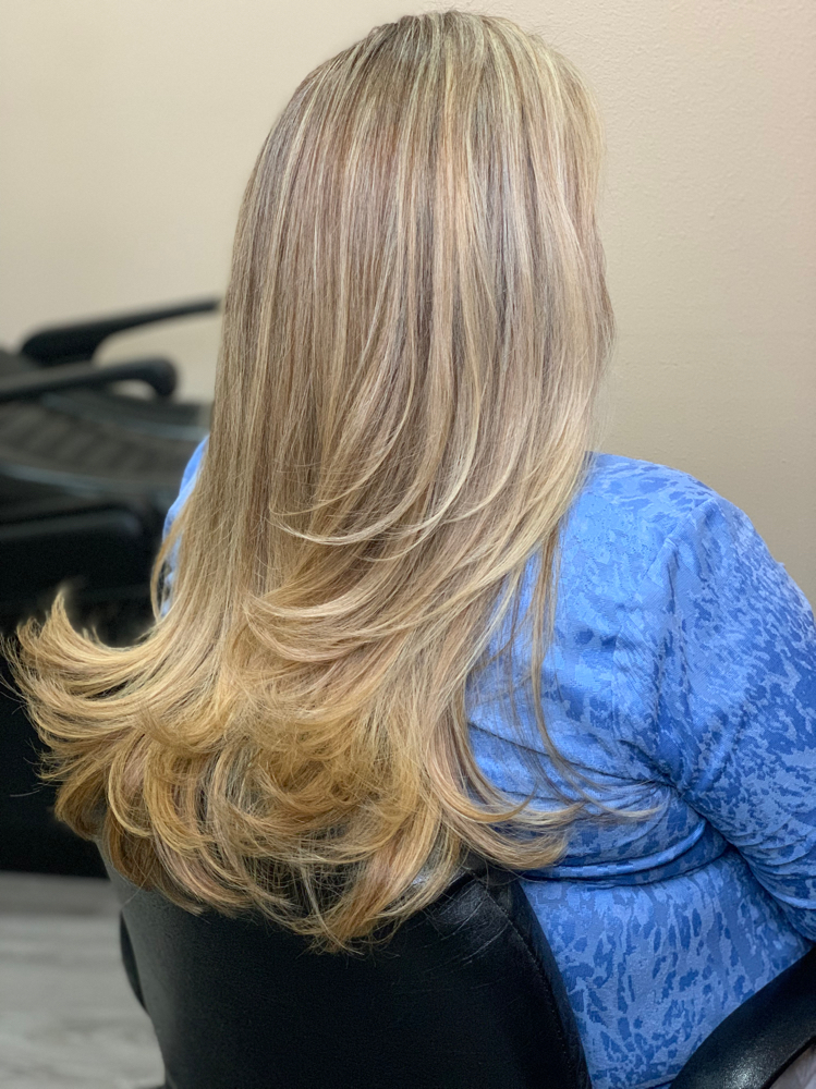 Women’s/girl’s Haircut