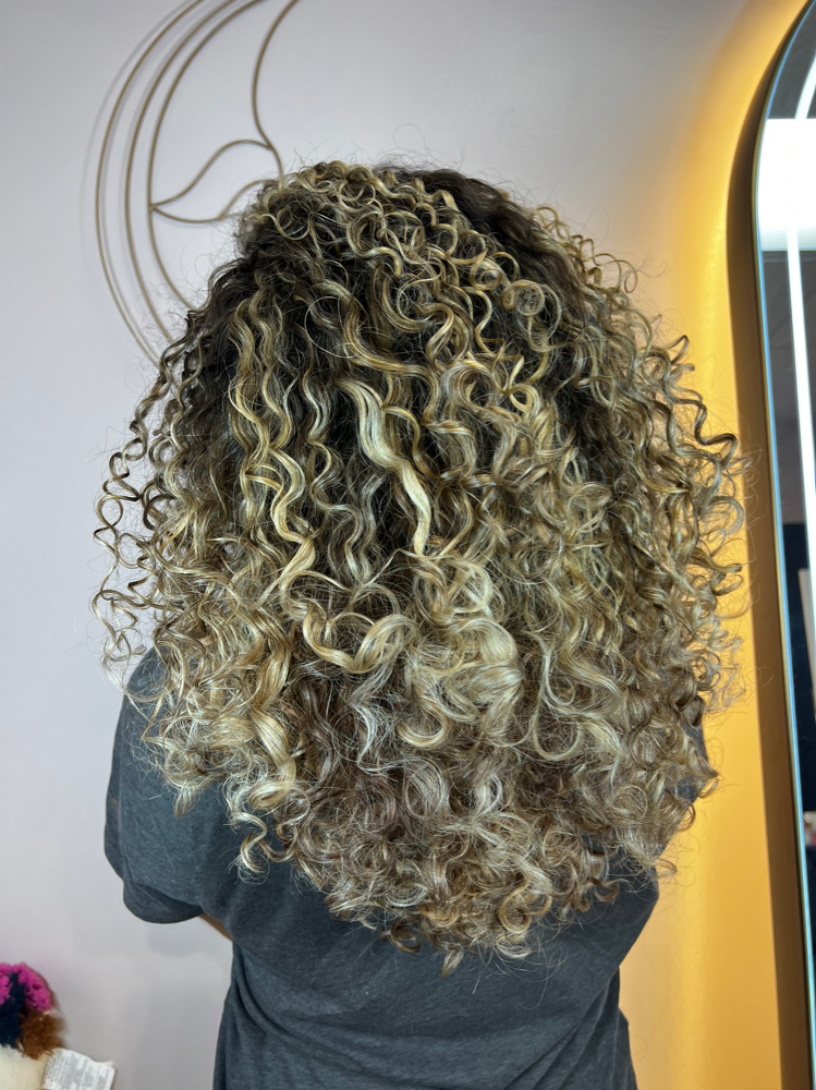 Maintenance Curly Cut