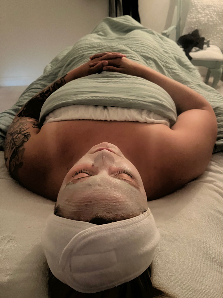 Relaxation Facial