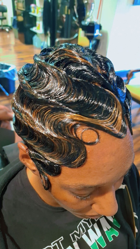 Kimberly Thomas Signature Vintage Waves at First Class Celebrity Status in Fort Myers, FL