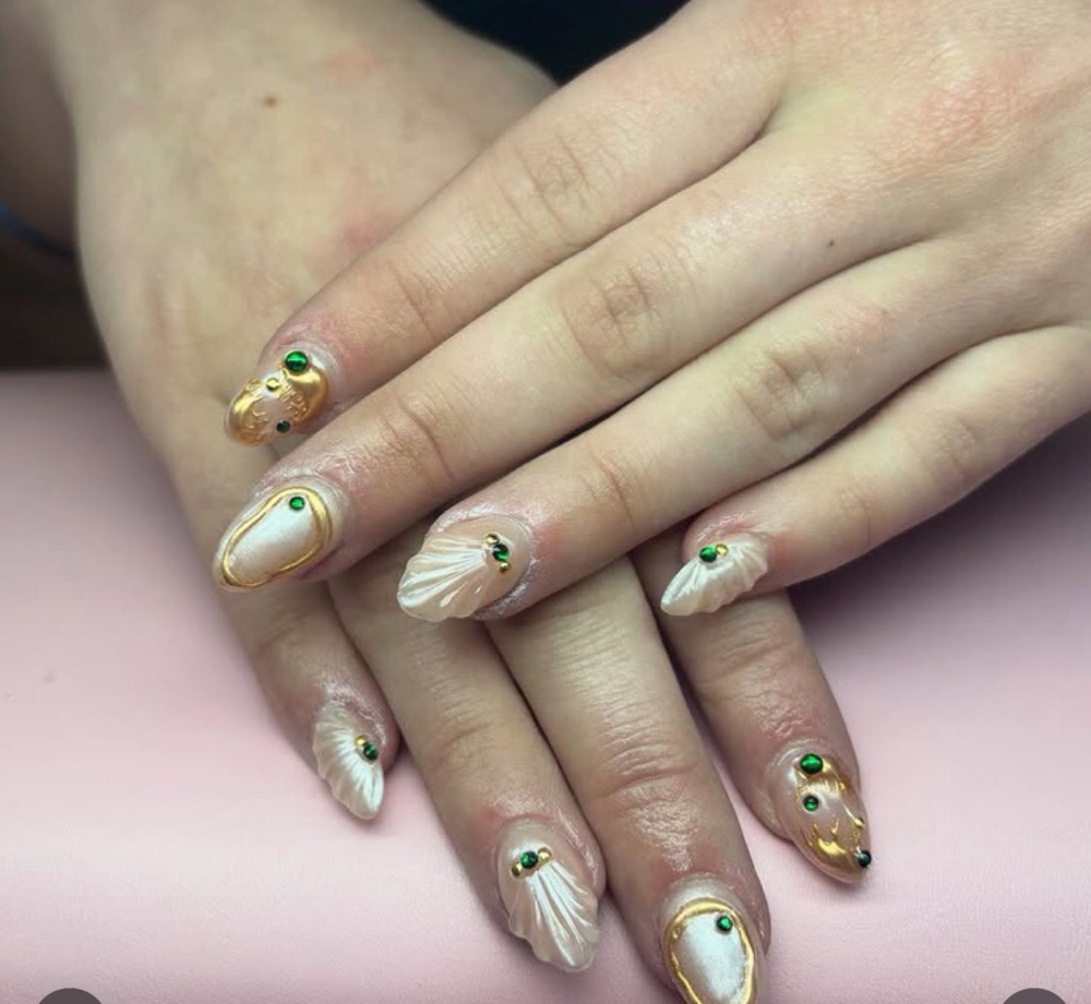 Expert Nail Art