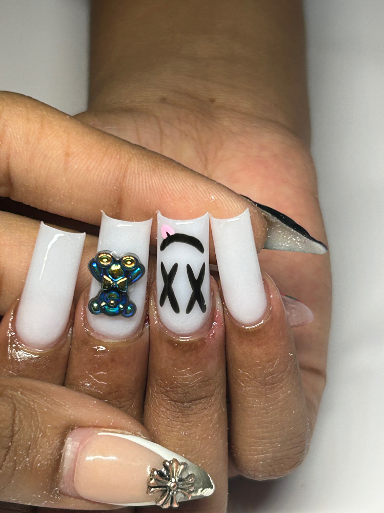 Basic Set at Nail Addict BLVD in Cincinnati, OH