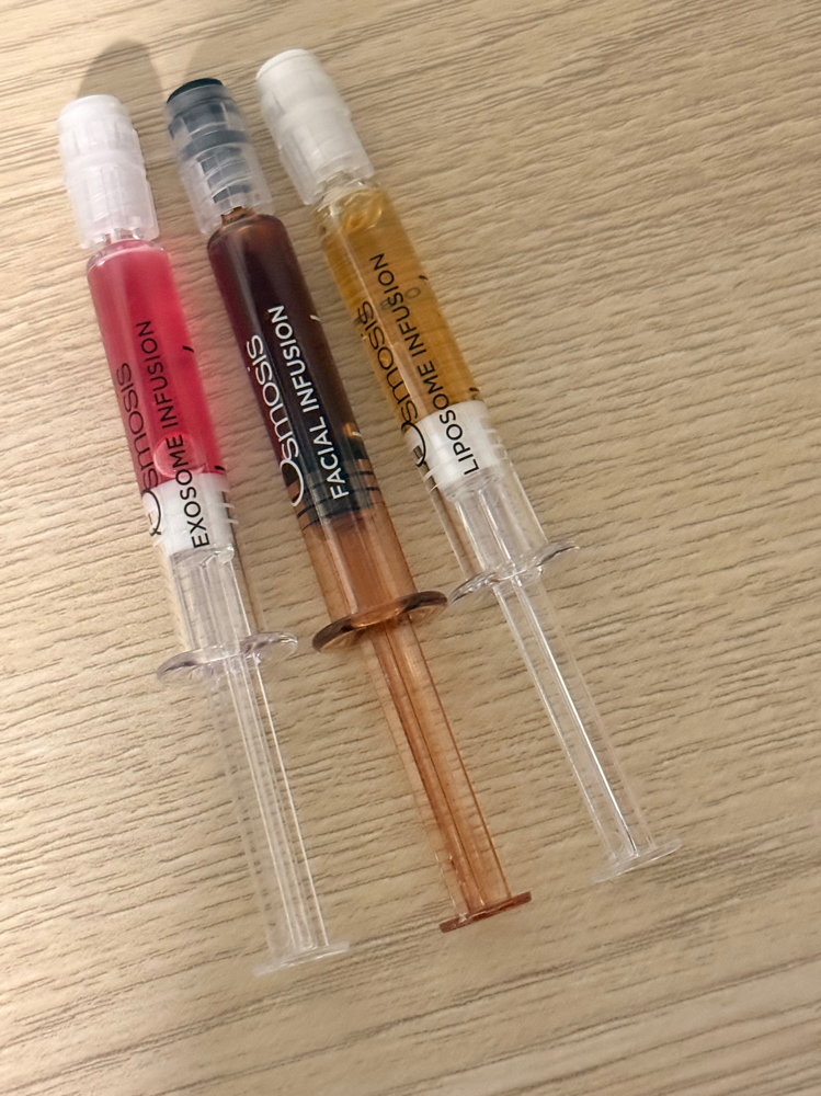 {The Ultimate} Tri-Infusion Facial