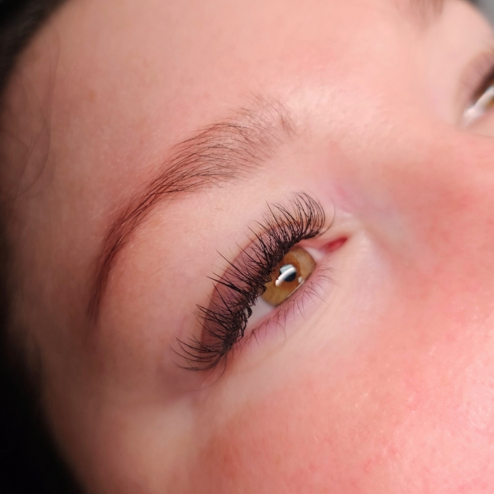 Hybrid Full Set of Lash Extensions at Beauty By She in Knoxville, TN