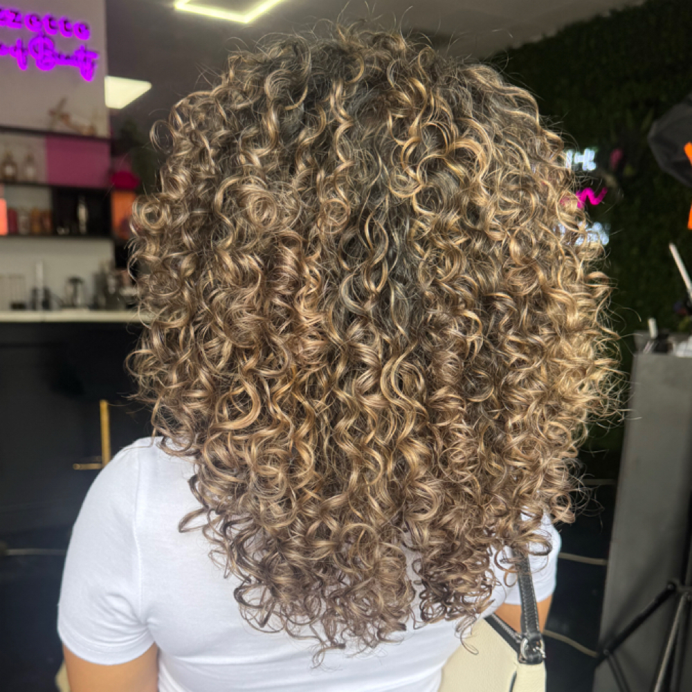 lived-in curly color at Thaiz Hair in Lakeland, FL