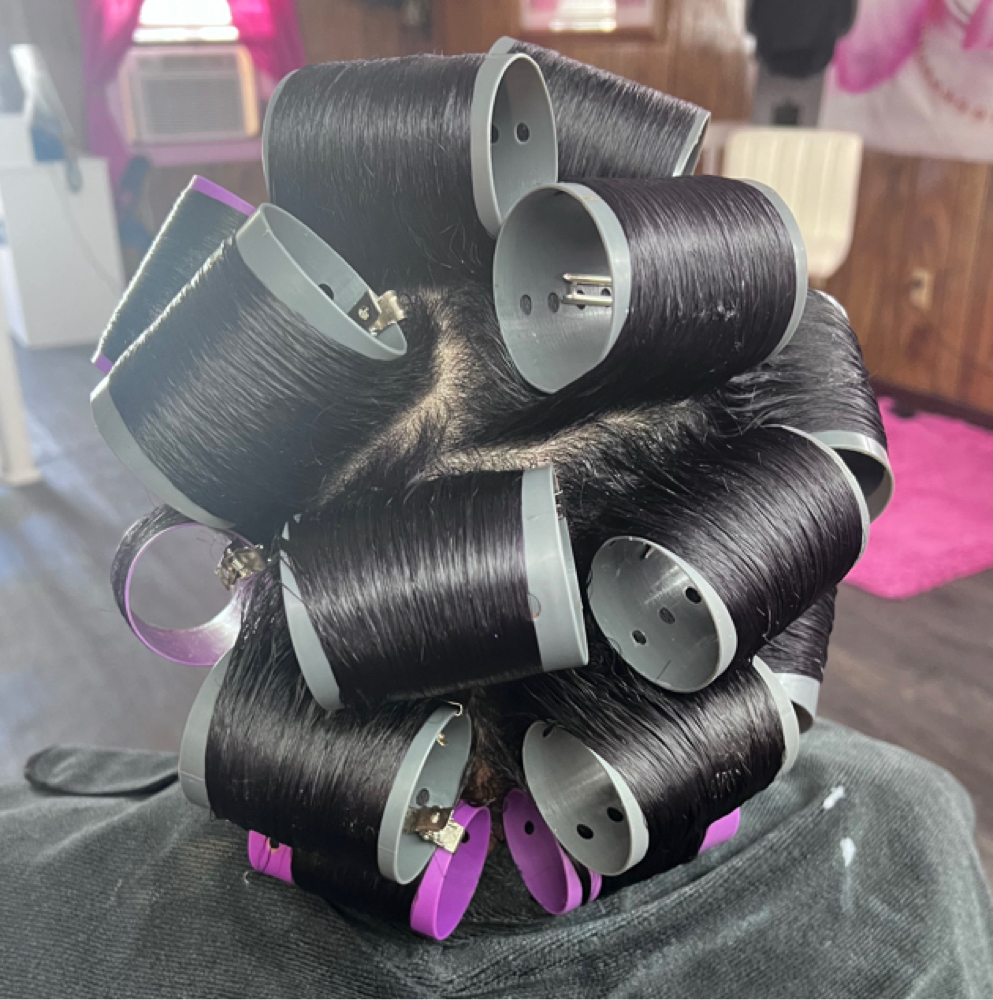 Wash & Set at Gorgeous Glam Beauty Bar in Lafayette, LA