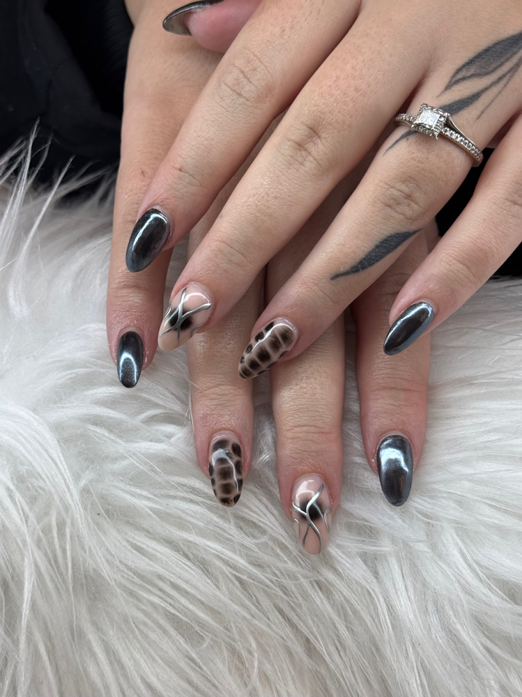 Acrylic Full Set: Medium Length