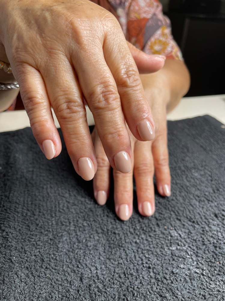Gel manicure