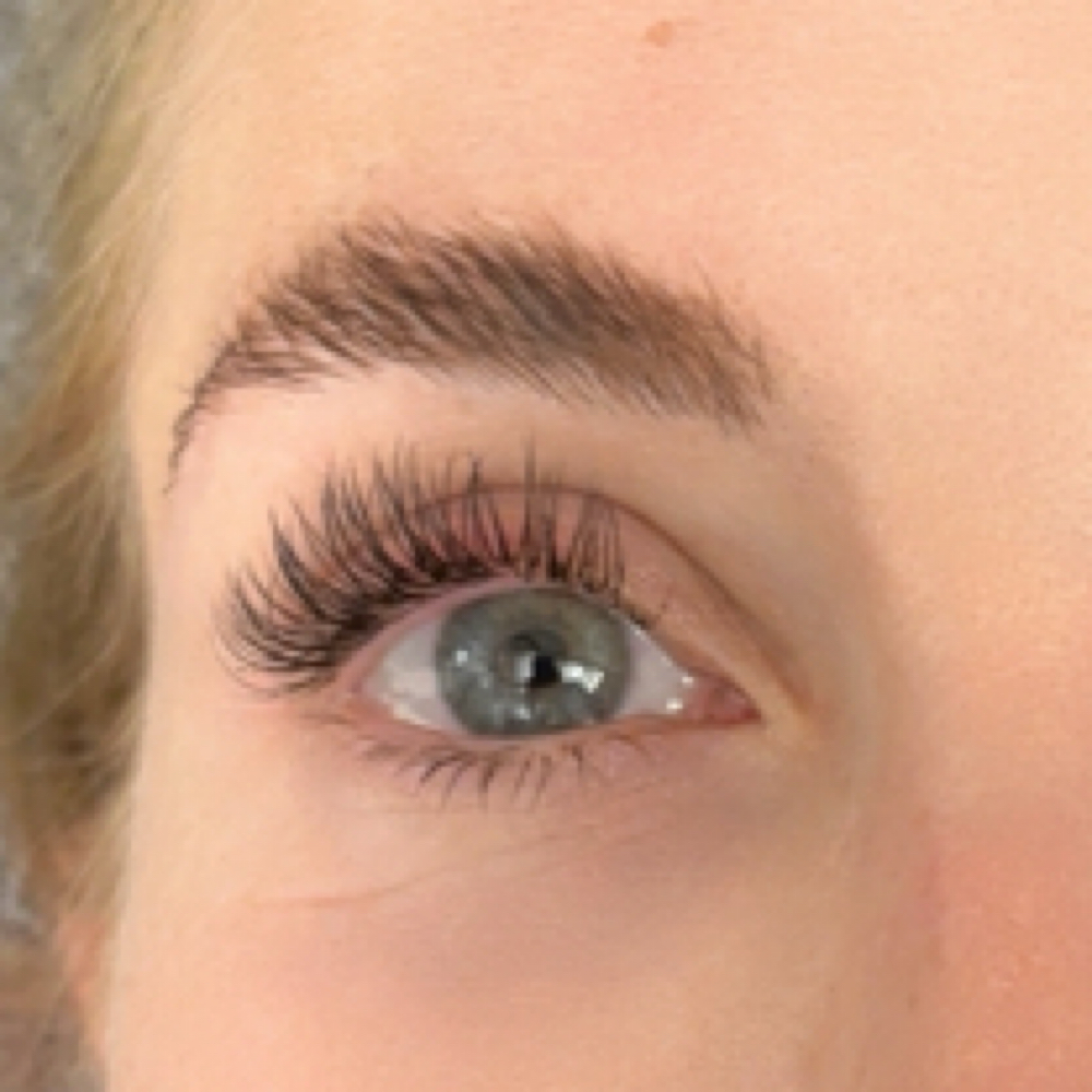 LED Classic Extensions Full Set at Natural Lash and Brow Studio in New York, NY