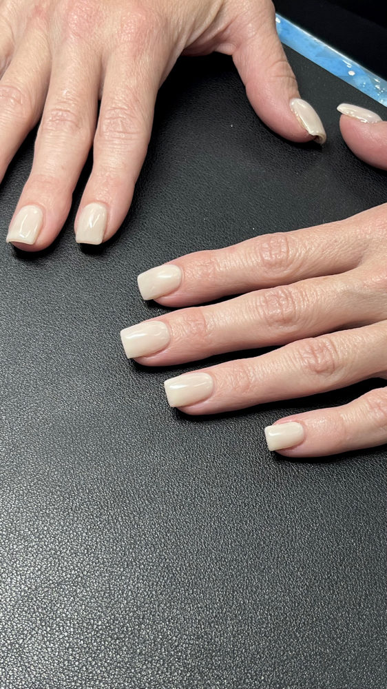 Gel Manicure Solid Color at Nail Plug 775 in Reno, NV
