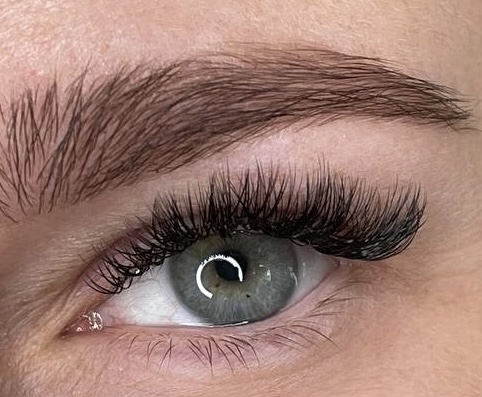 Volume Lash Extensions. Full set