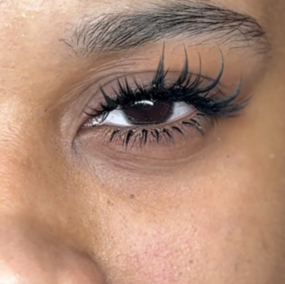 Bottom Lashes at Tailored Esthetics in Orland Hills, IL