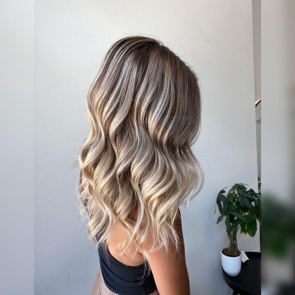 Custom Dimesional Package at Lexie_livedinhair in Sarasota, FL