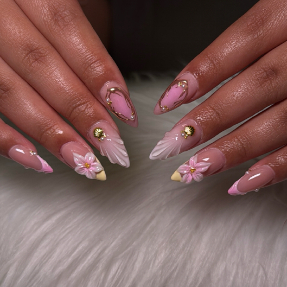 Medium Full Acyrlic Set at Sets by Alondra in Turlock, CA
