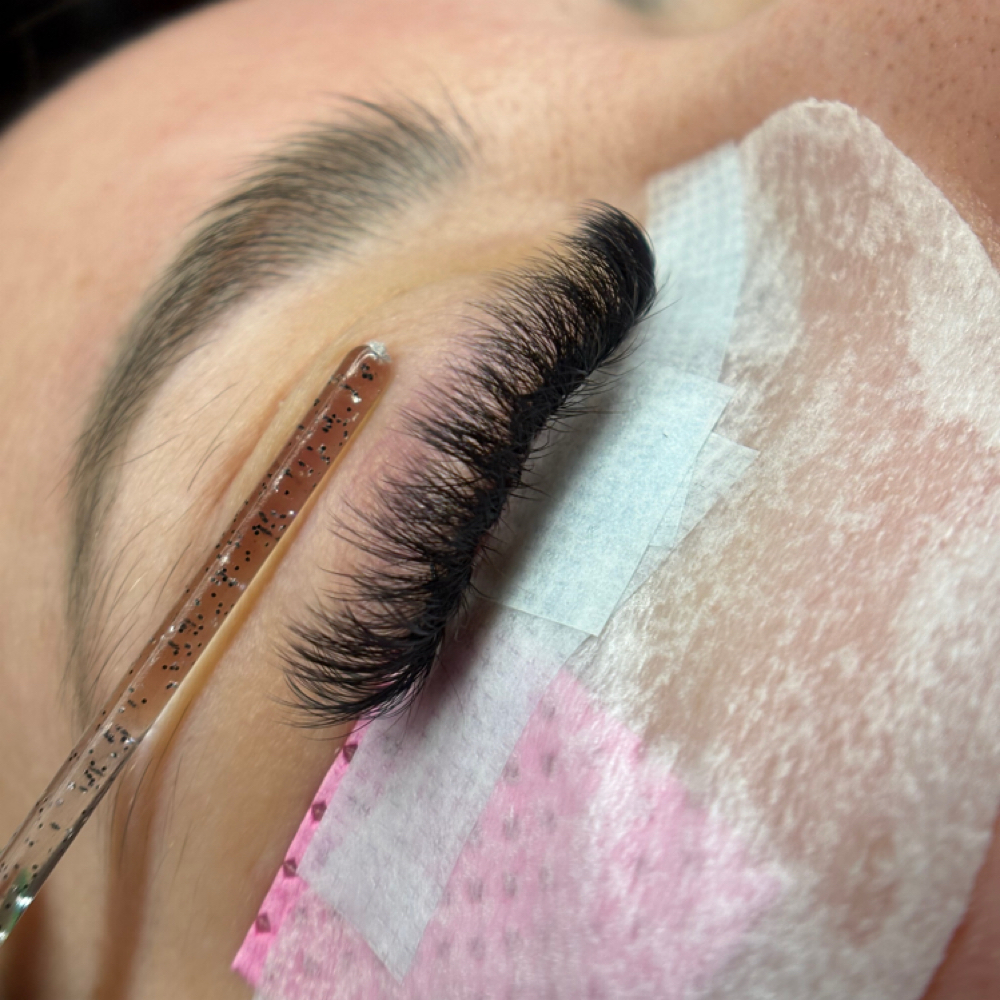 Light Volume Full Set at Diamond Lash in Bothell, WA